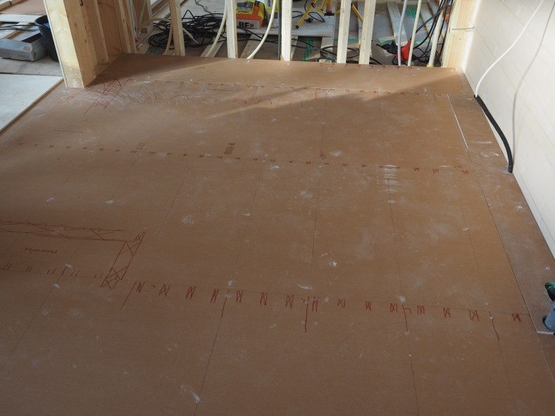 Levyt kiinnitettyinä