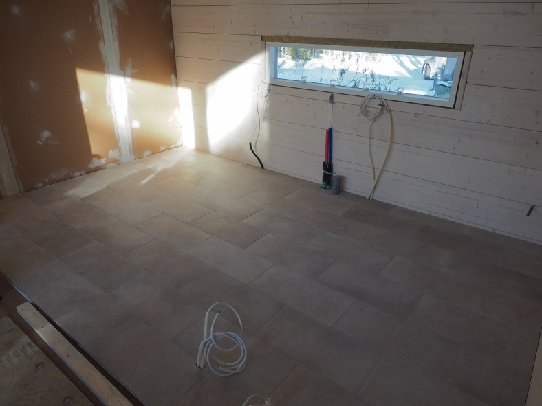 Tyhjä keittiön lattia