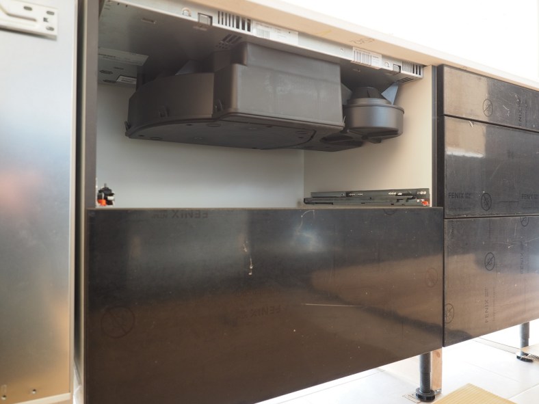 Niemekkeen kaappien laatikostot