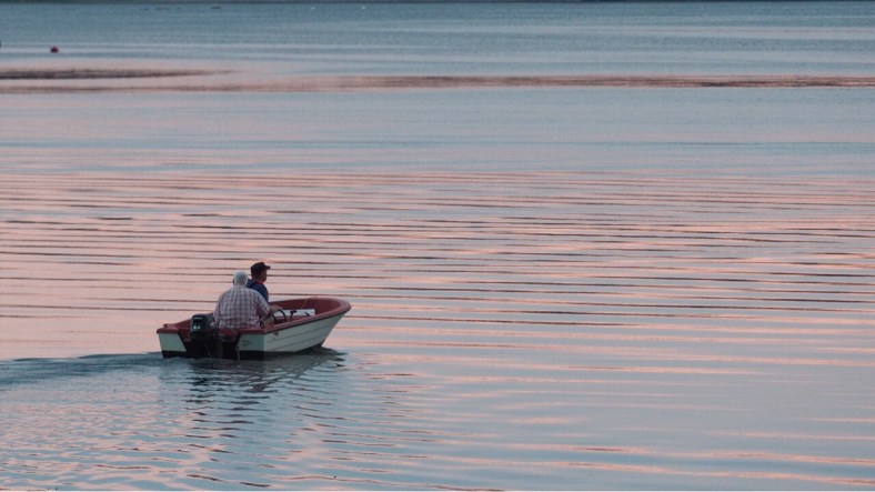 äijät menossa kalaan