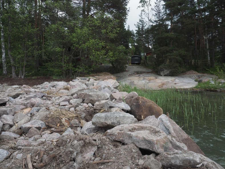 Kivilaituri ja rantakalliot